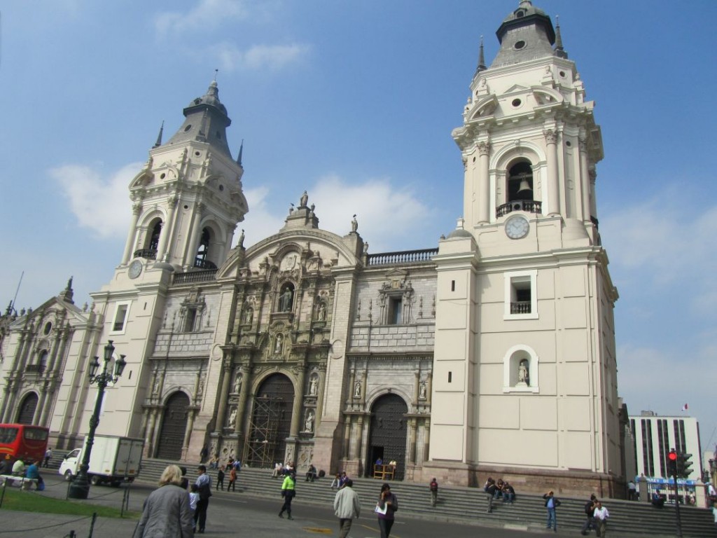 Famosa Catedral de Lima. Famous Cathedral of Lima. Photo credit, placeOK
